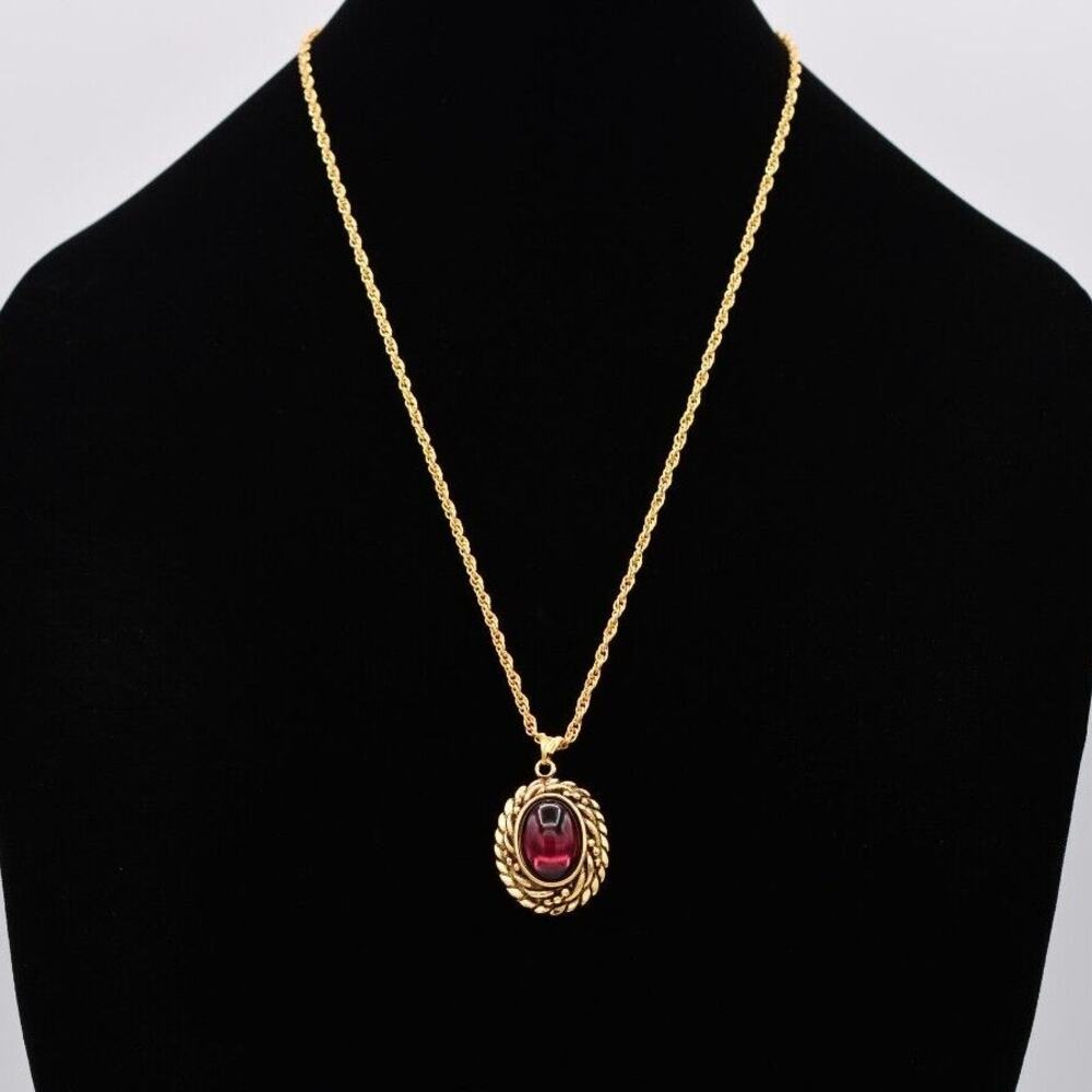 Vintage Cabochon Necklace Pendant Purple Glass Gold Tone Chain NOS 1980s Bin6B